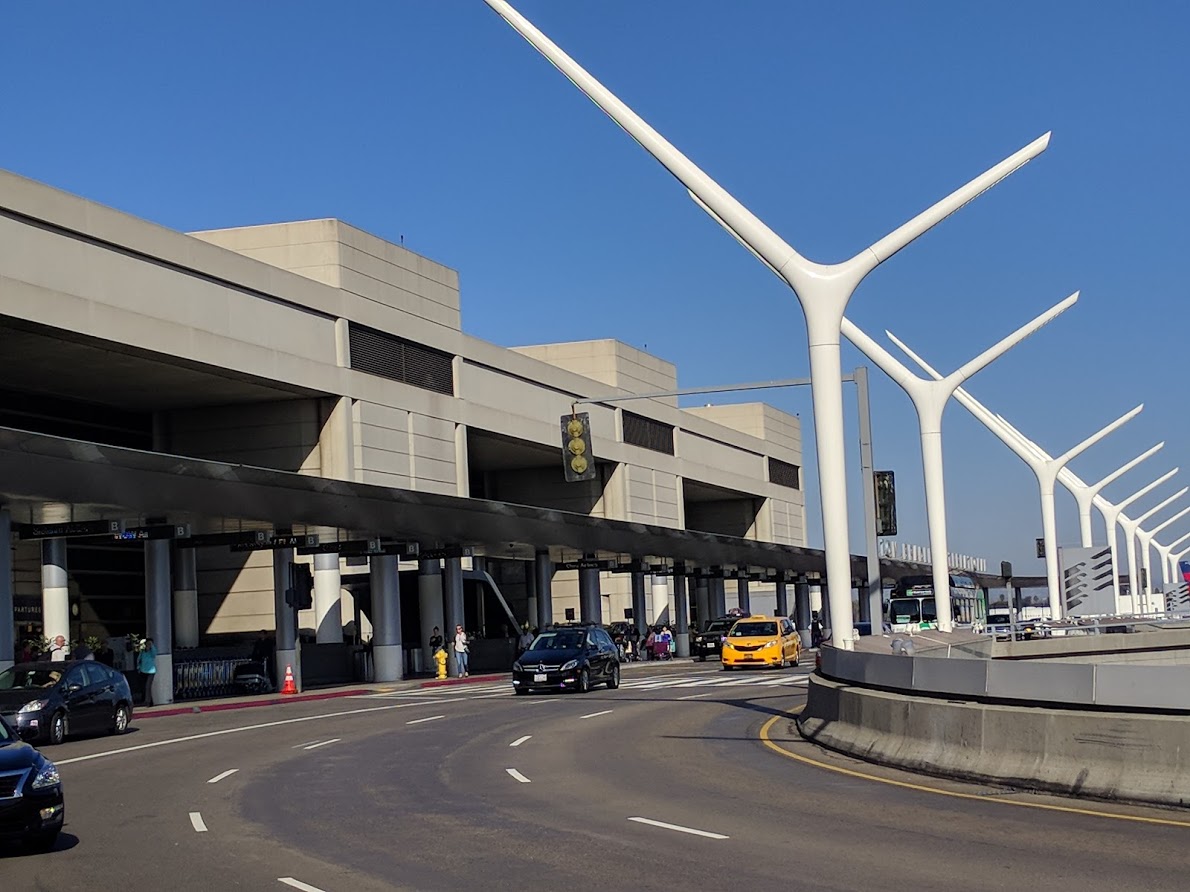 Los Angeles International Airport Terminal B international arrivals pickup area